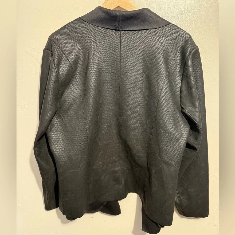 Catherine Malandrino Jacket 1X Black Faux Leather Snake Print Draped Open Front